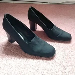 Evan Picone Canvas style slip on shoes size 8